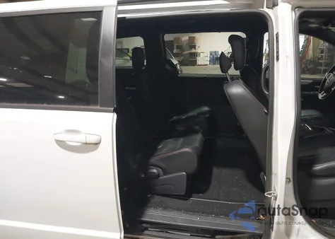 2018 Dodge Grand Caravan Gt z USA, uszkodzony, nr VIN 2C4RDGEG1JR337276